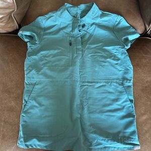 Figs Short Scrubs Top